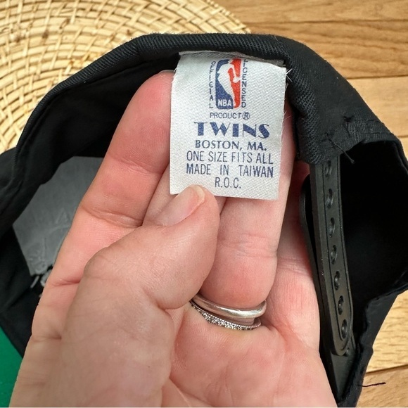 Vintage Twins Embroidered Philadelphia 76ers Adjustable Hat Snapback Black - Picture 6 of 7